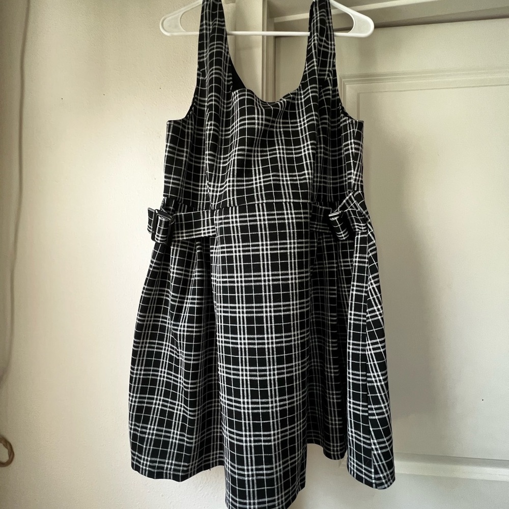City Chic - Black and white plaid dress - M/18
